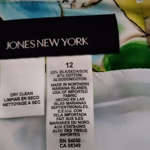 Suit - Picture 8 of 8